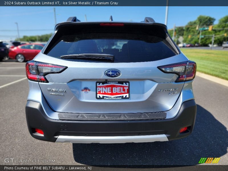 Ice Silver Metallic / Titanium Gray 2024 Subaru Outback Limited XT