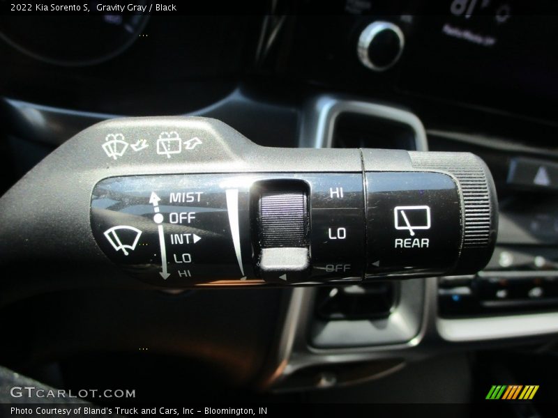 Gravity Gray / Black 2022 Kia Sorento S