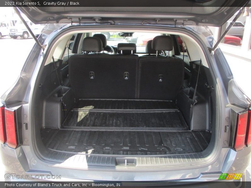 Gravity Gray / Black 2022 Kia Sorento S