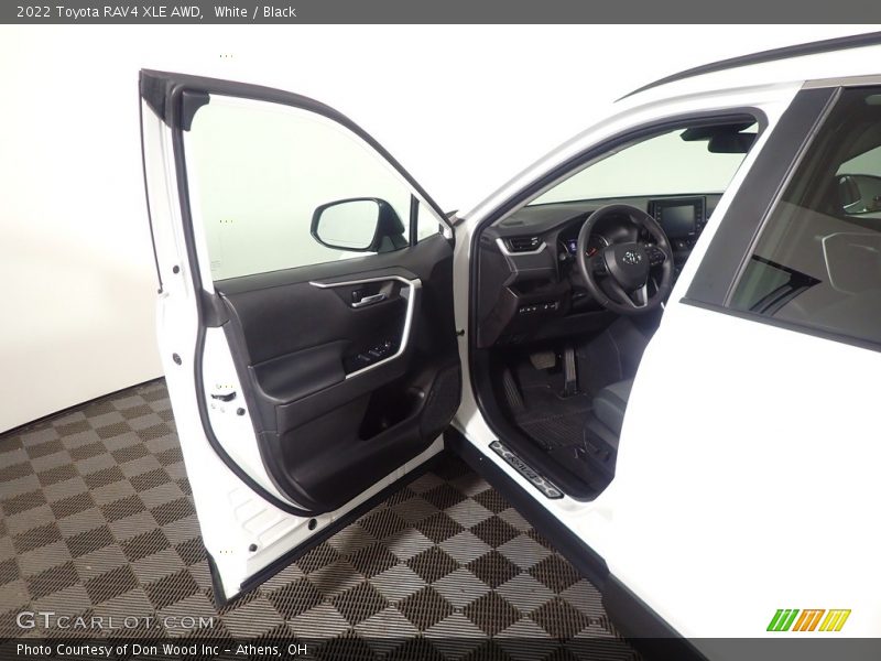 White / Black 2022 Toyota RAV4 XLE AWD