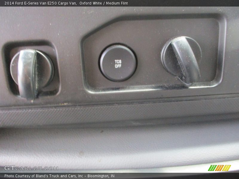 Oxford White / Medium Flint 2014 Ford E-Series Van E250 Cargo Van
