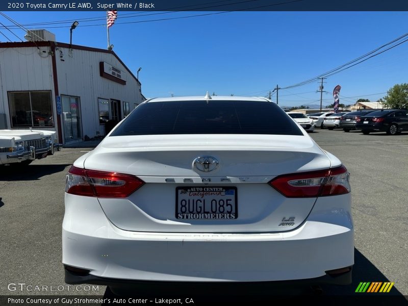 Super White / Black 2020 Toyota Camry LE AWD