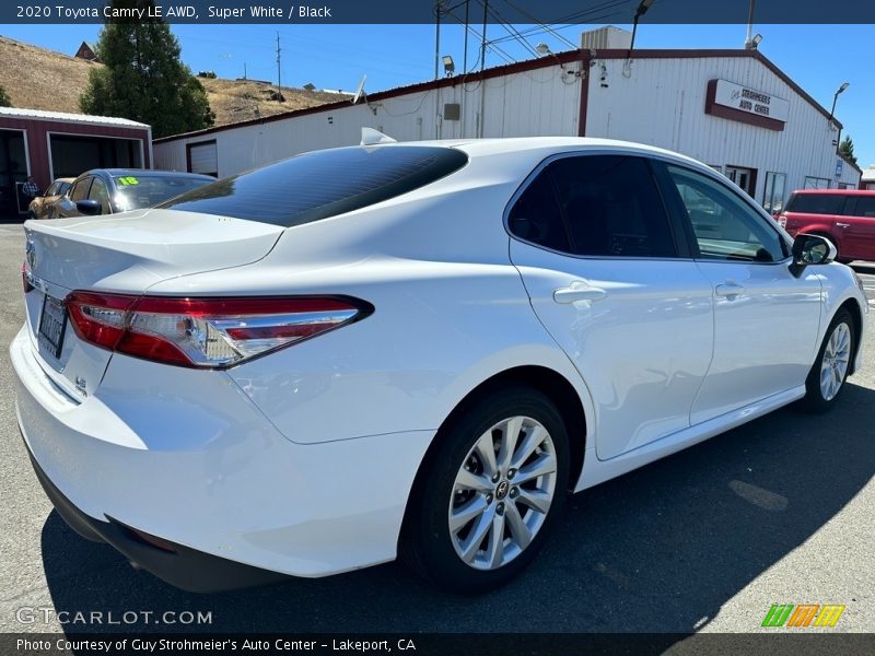 Super White / Black 2020 Toyota Camry LE AWD
