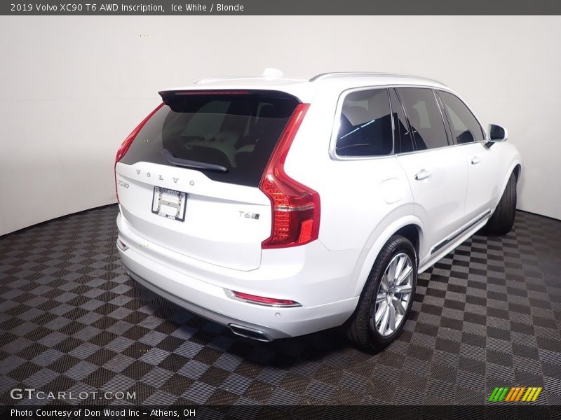 Ice White / Blonde 2019 Volvo XC90 T6 AWD Inscription