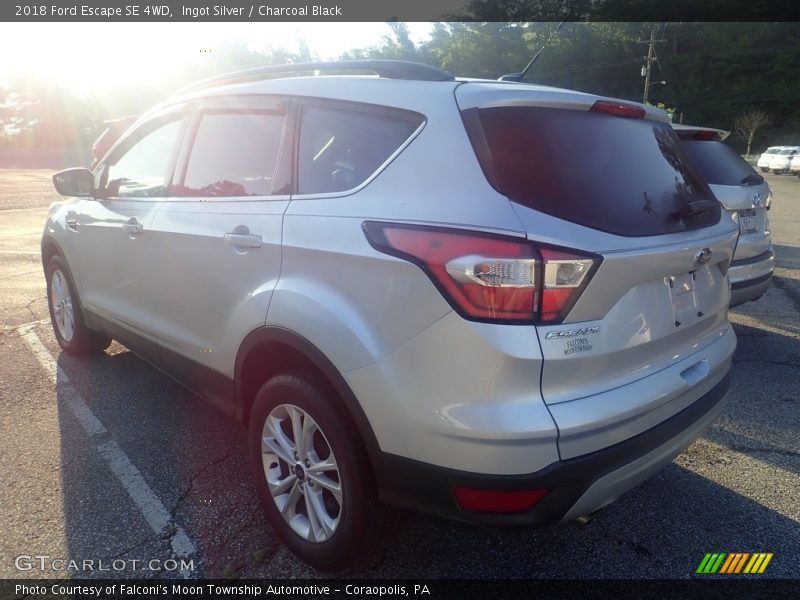 Ingot Silver / Charcoal Black 2018 Ford Escape SE 4WD