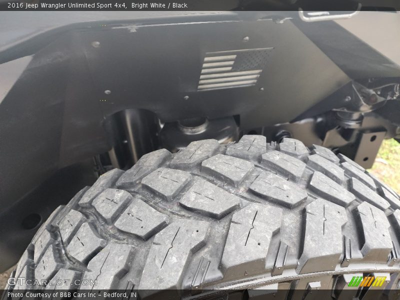 Bright White / Black 2016 Jeep Wrangler Unlimited Sport 4x4