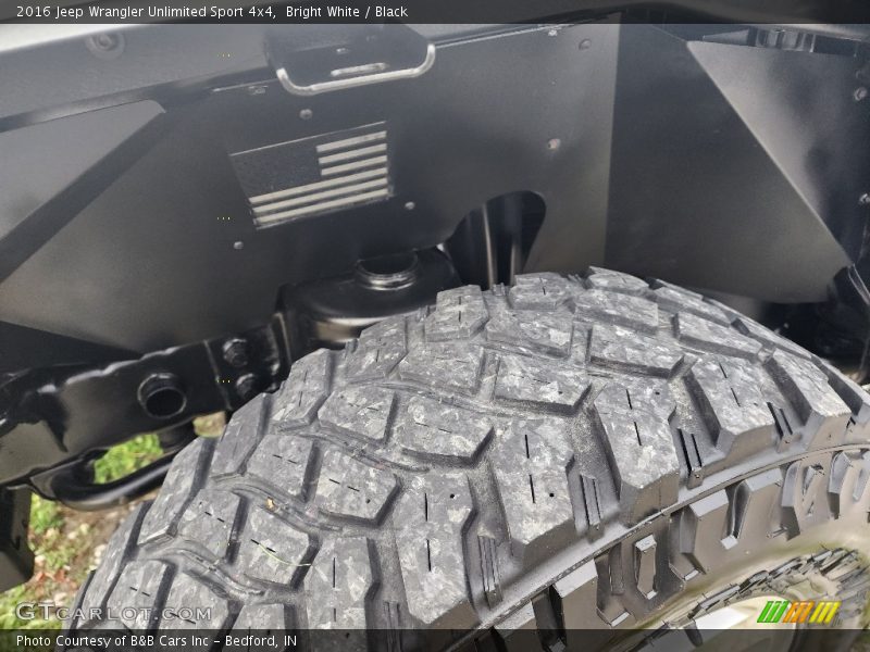 Bright White / Black 2016 Jeep Wrangler Unlimited Sport 4x4