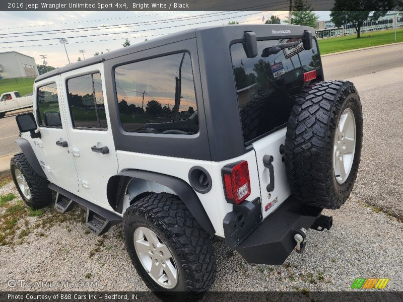 Bright White / Black 2016 Jeep Wrangler Unlimited Sport 4x4