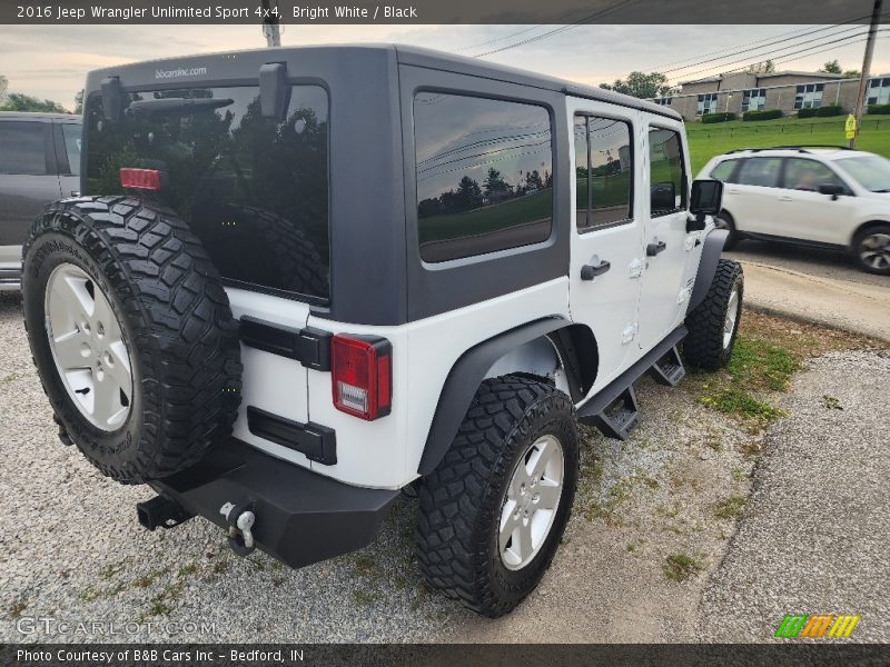 Bright White / Black 2016 Jeep Wrangler Unlimited Sport 4x4