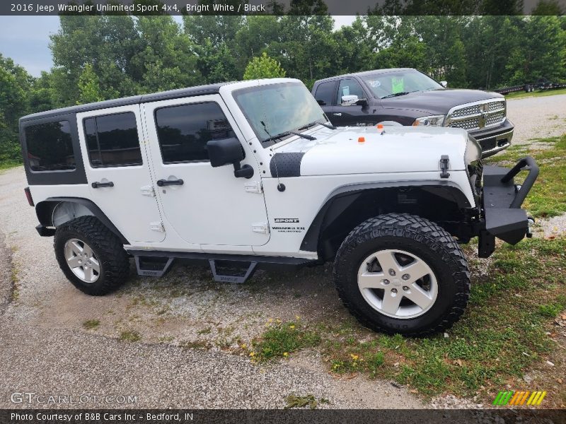 Front 3/4 View of 2016 Wrangler Unlimited Sport 4x4