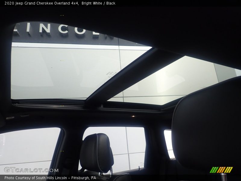 Bright White / Black 2020 Jeep Grand Cherokee Overland 4x4