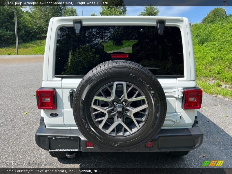 Bright White / Black 2024 Jeep Wrangler 4-Door Sahara 4x4