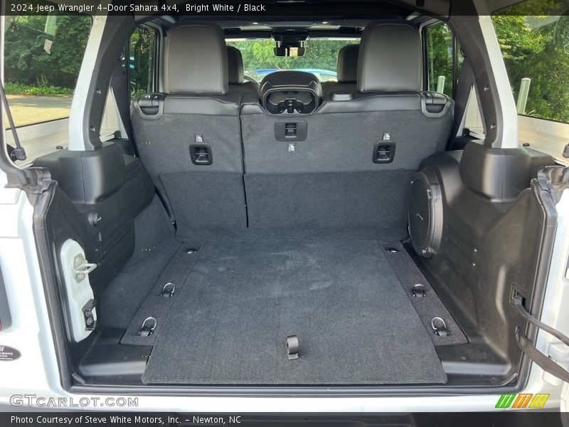  2024 Wrangler 4-Door Sahara 4x4 Trunk