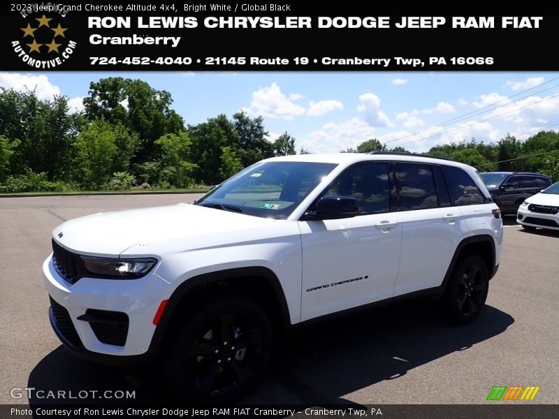 Bright White / Global Black 2023 Jeep Grand Cherokee Altitude 4x4