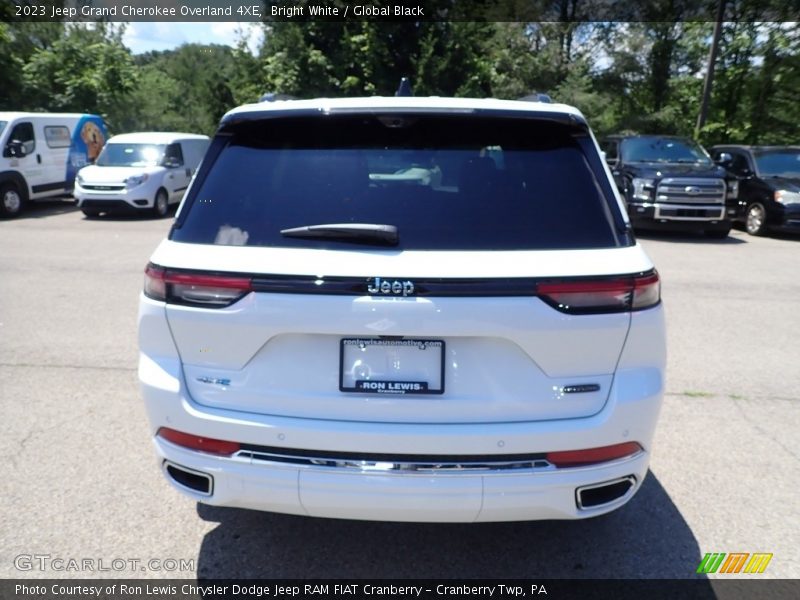 Bright White / Global Black 2023 Jeep Grand Cherokee Overland 4XE