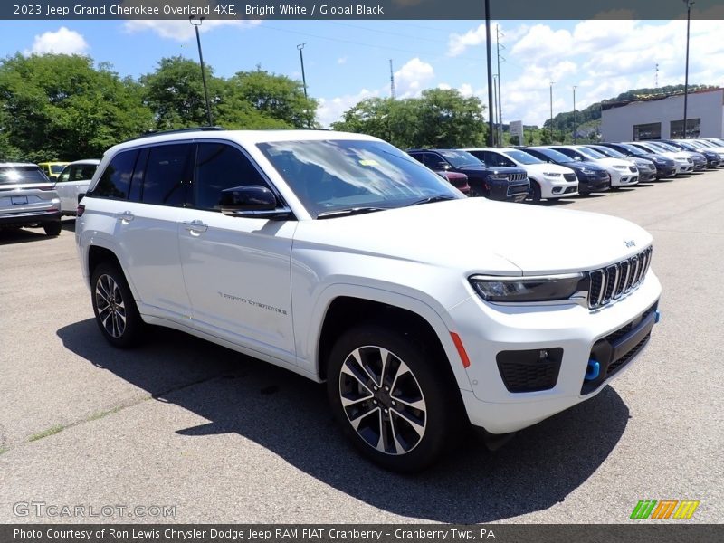 Bright White / Global Black 2023 Jeep Grand Cherokee Overland 4XE