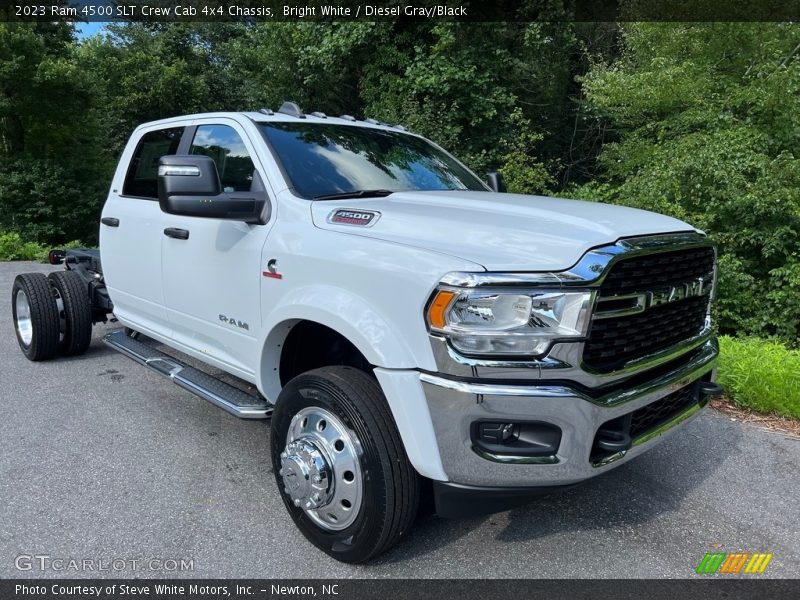 Front 3/4 View of 2023 4500 SLT Crew Cab 4x4 Chassis