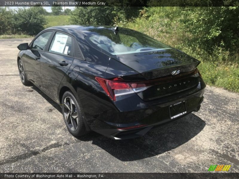 Phantom Black / Medium Gray 2023 Hyundai Elantra SEL
