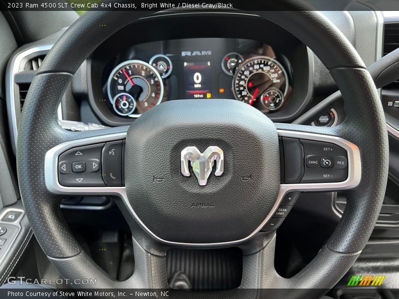  2023 4500 SLT Crew Cab 4x4 Chassis Steering Wheel