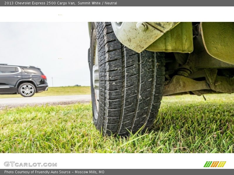 Summit White / Neutral 2013 Chevrolet Express 2500 Cargo Van