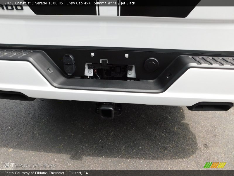 Summit White / Jet Black 2023 Chevrolet Silverado 1500 RST Crew Cab 4x4