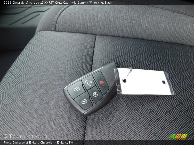 Summit White / Jet Black 2023 Chevrolet Silverado 1500 RST Crew Cab 4x4