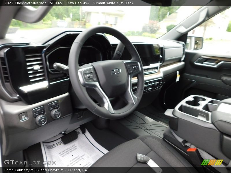 Summit White / Jet Black 2023 Chevrolet Silverado 1500 RST Crew Cab 4x4