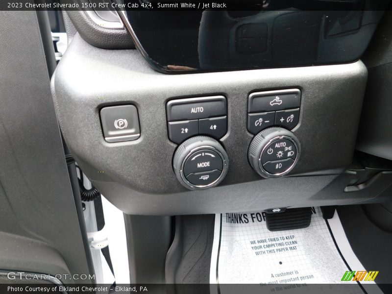 Controls of 2023 Silverado 1500 RST Crew Cab 4x4
