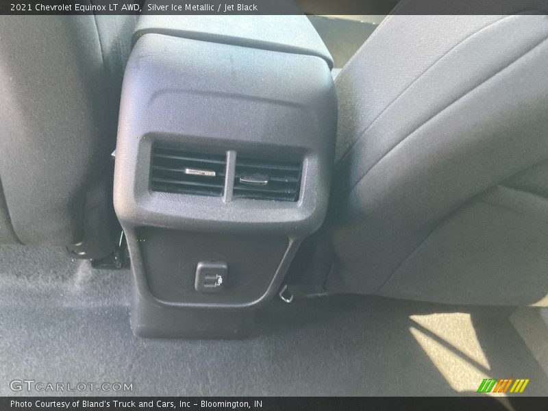 Silver Ice Metallic / Jet Black 2021 Chevrolet Equinox LT AWD