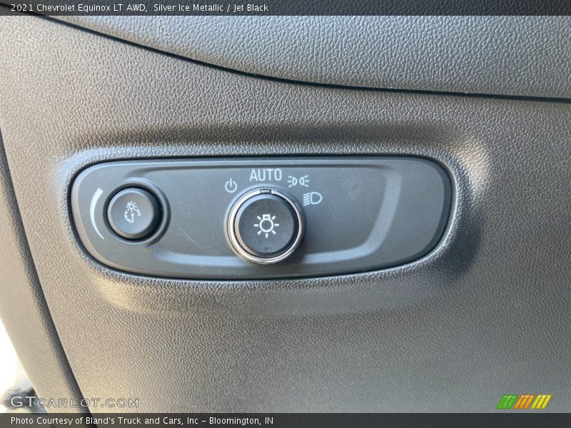 Silver Ice Metallic / Jet Black 2021 Chevrolet Equinox LT AWD