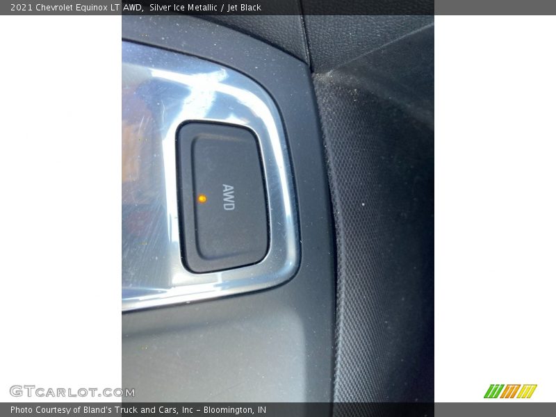 Silver Ice Metallic / Jet Black 2021 Chevrolet Equinox LT AWD