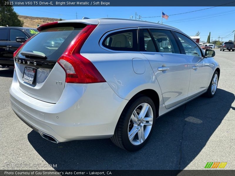 Bright Silver Metallic / Soft Beige 2015 Volvo V60 T5 Drive-E