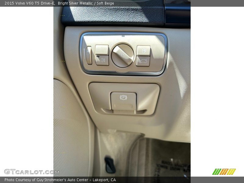 Bright Silver Metallic / Soft Beige 2015 Volvo V60 T5 Drive-E