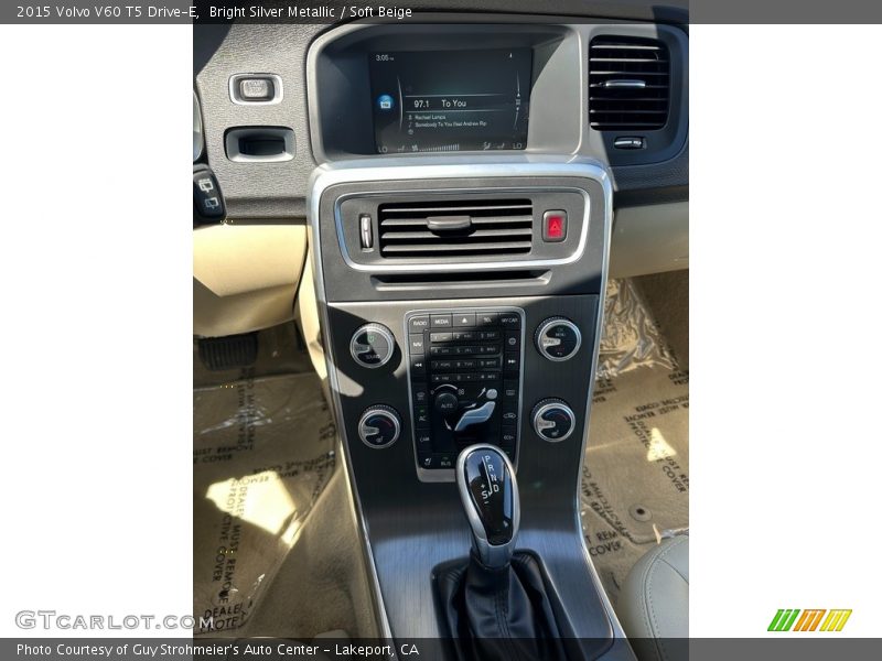 Bright Silver Metallic / Soft Beige 2015 Volvo V60 T5 Drive-E