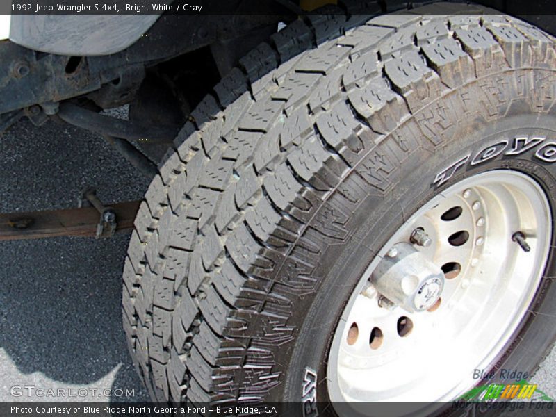 Bright White / Gray 1992 Jeep Wrangler S 4x4