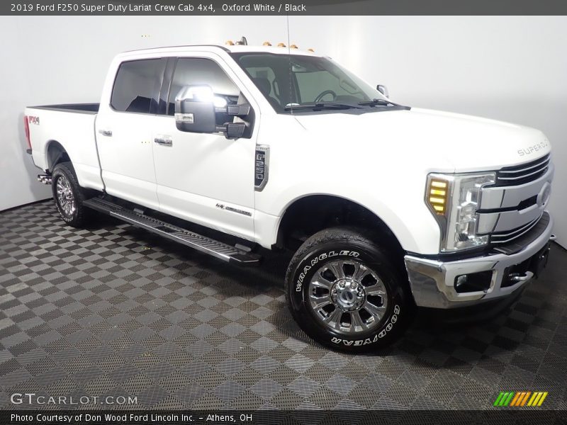 Oxford White / Black 2019 Ford F250 Super Duty Lariat Crew Cab 4x4