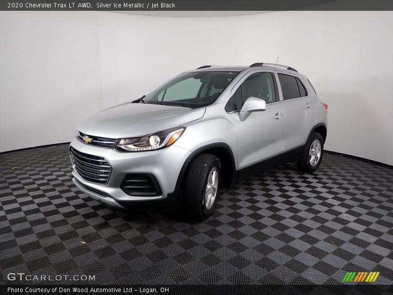 Silver Ice Metallic / Jet Black 2020 Chevrolet Trax LT AWD