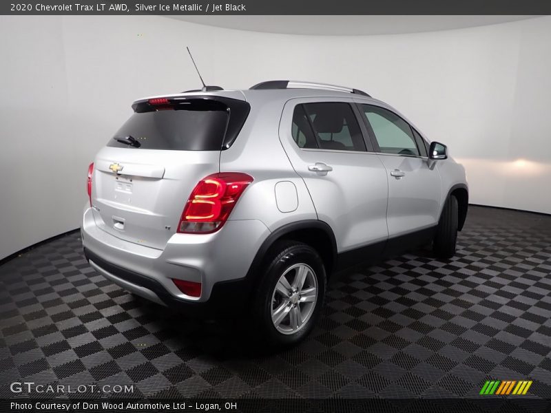 Silver Ice Metallic / Jet Black 2020 Chevrolet Trax LT AWD