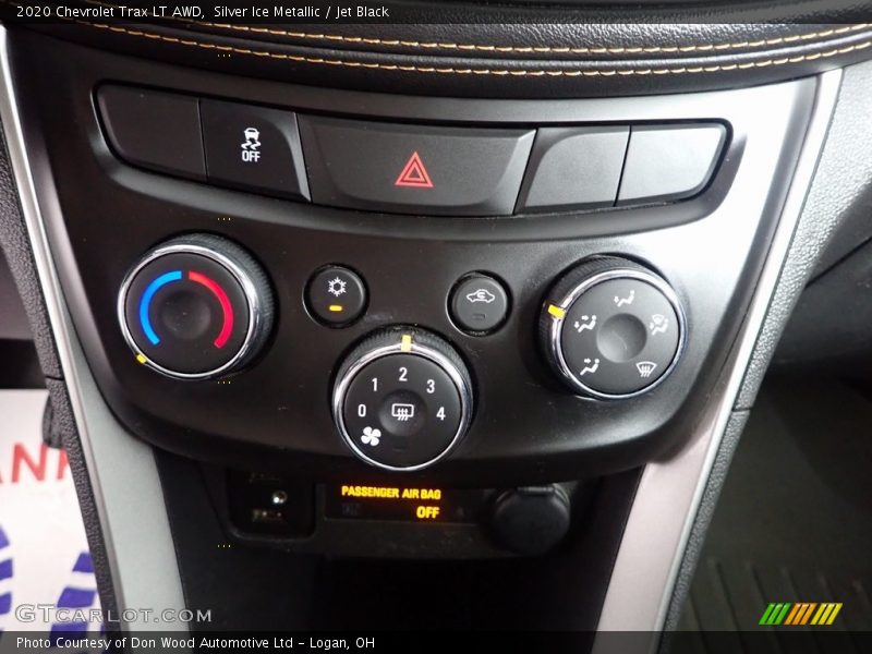 Silver Ice Metallic / Jet Black 2020 Chevrolet Trax LT AWD