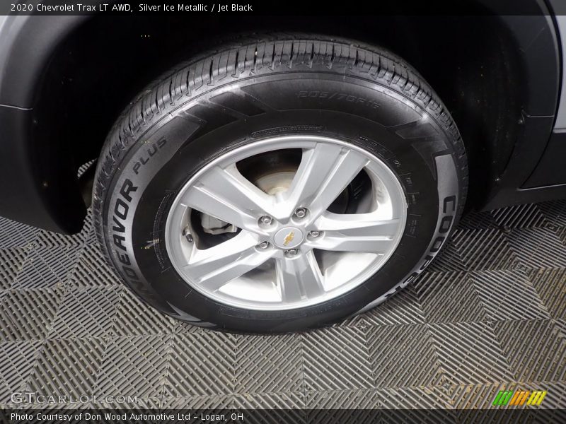 Silver Ice Metallic / Jet Black 2020 Chevrolet Trax LT AWD