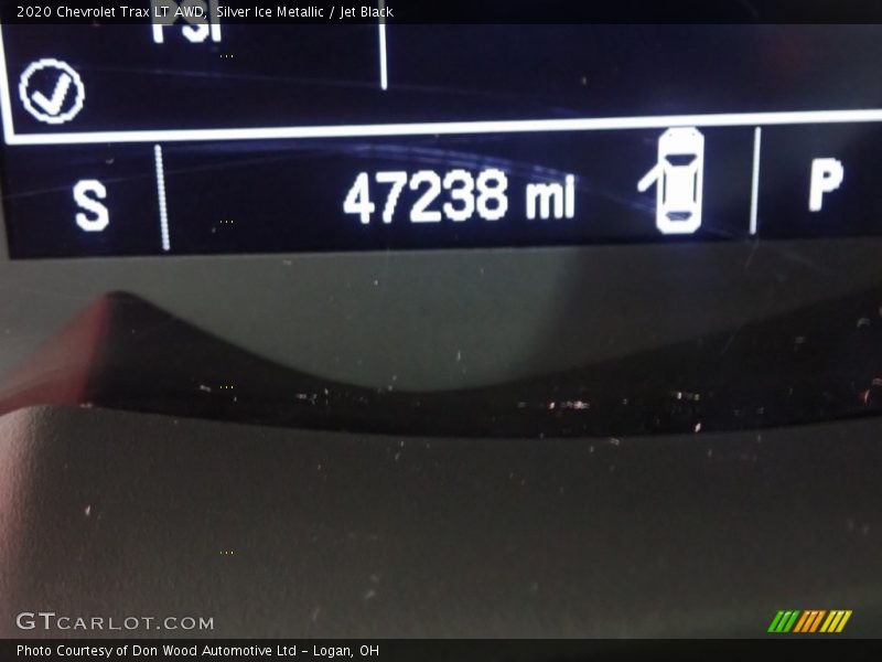 Silver Ice Metallic / Jet Black 2020 Chevrolet Trax LT AWD