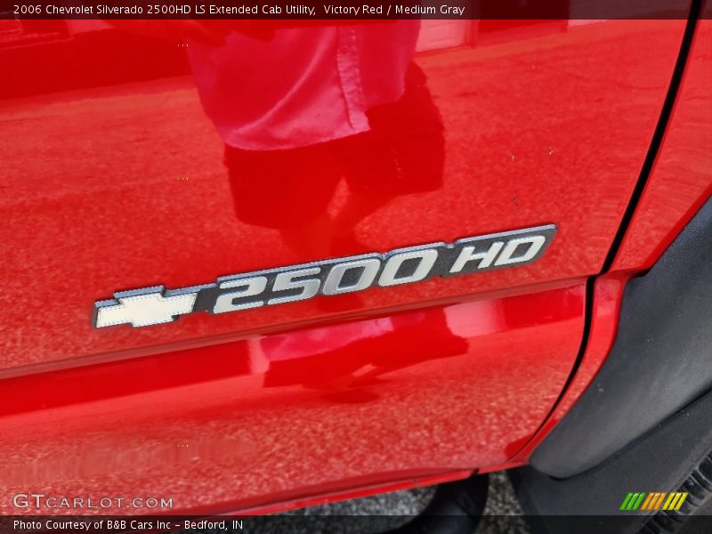 Victory Red / Medium Gray 2006 Chevrolet Silverado 2500HD LS Extended Cab Utility