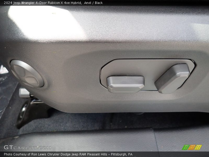 Controls of 2024 Wrangler 4-Door Rubicon X 4xe Hybrid