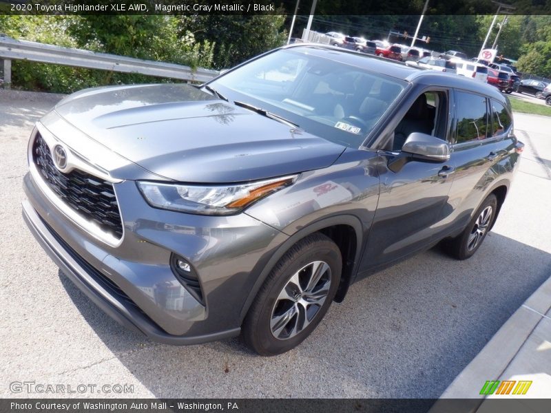 Magnetic Gray Metallic / Black 2020 Toyota Highlander XLE AWD