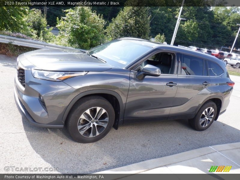 Magnetic Gray Metallic / Black 2020 Toyota Highlander XLE AWD