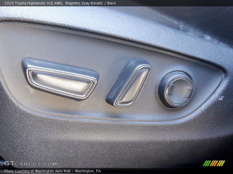 Magnetic Gray Metallic / Black 2020 Toyota Highlander XLE AWD