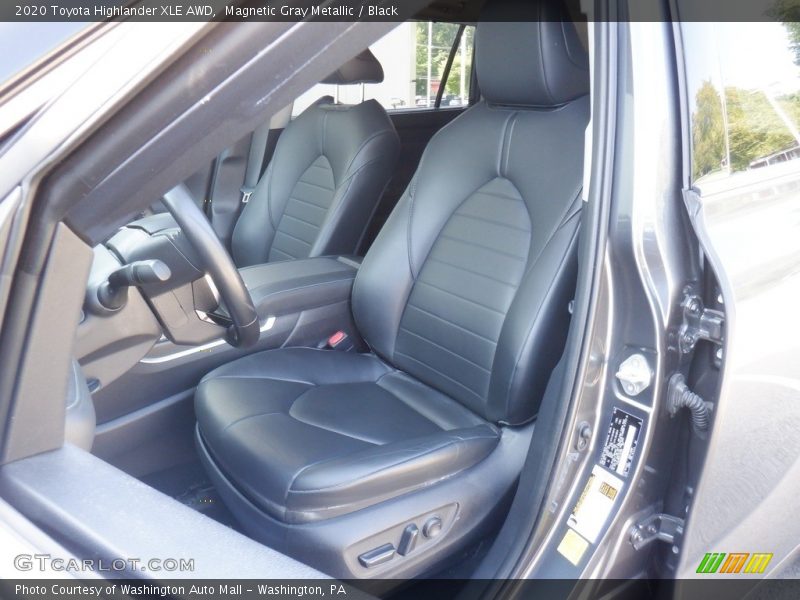Magnetic Gray Metallic / Black 2020 Toyota Highlander XLE AWD