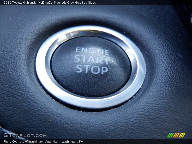 Magnetic Gray Metallic / Black 2020 Toyota Highlander XLE AWD