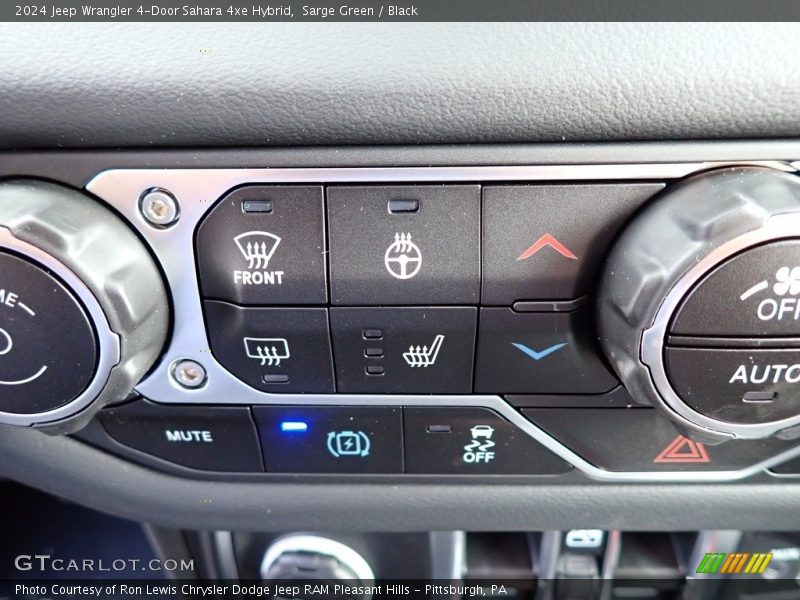 Controls of 2024 Wrangler 4-Door Sahara 4xe Hybrid
