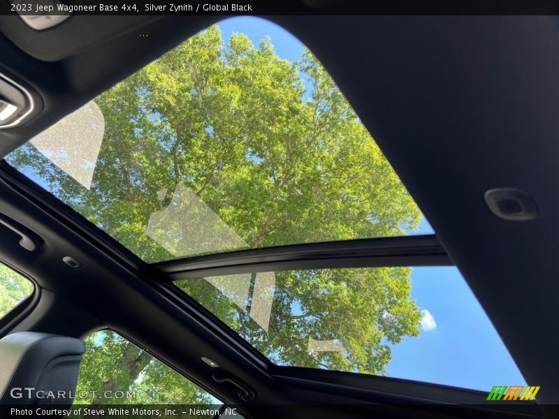 Sunroof of 2023 Wagoneer Base 4x4